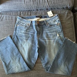 Lucky Brand Cut Capris